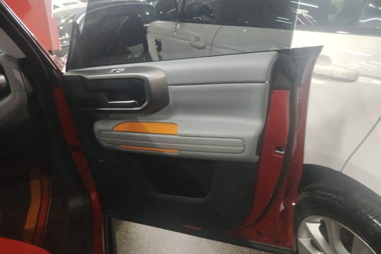 Used BAIC Off-Road BJ40 2024 2.0T All-New Urban Hunter Edition Ultimate Version