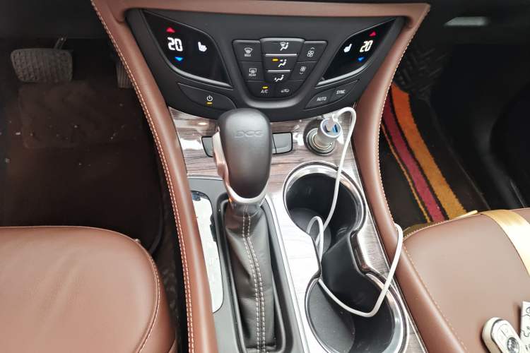 Used Buick Envision 2017 20T Two-Wheel Drive Luxury Model