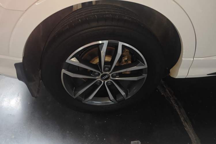 Used Audi Q3 2021 35 TFSI Progressive Dynamic Edition Exterior 5