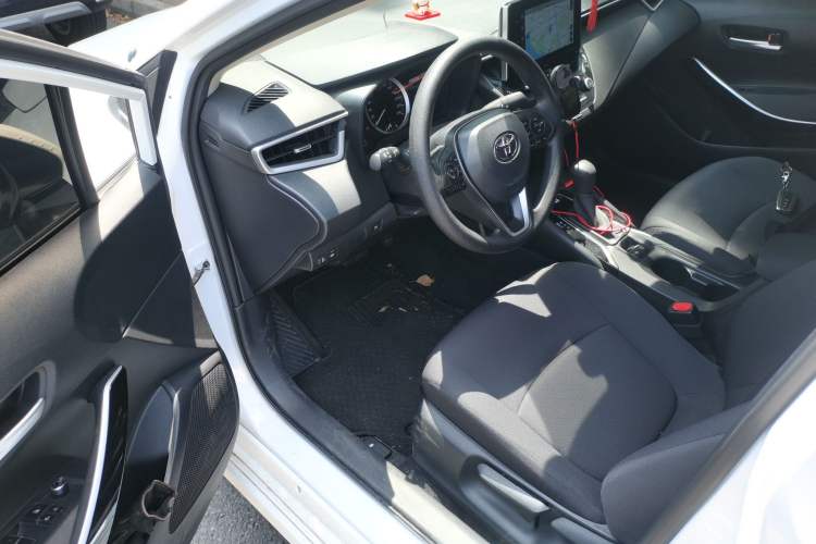 Used Toyota Corolla 2021 Dual-Motor 1.8L E-CVT Elite Edition Driver Seat