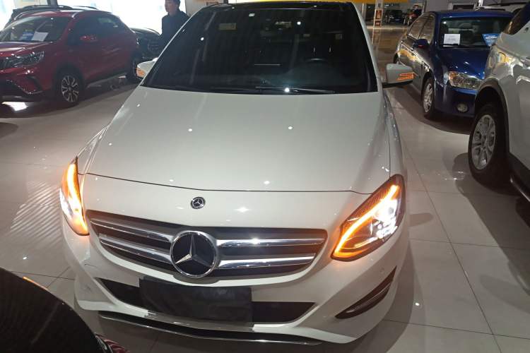 Used Mercedes-Benz B-Class 2019 B 200 Fashion Model Front