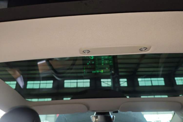 Used Tesla Model 3 2022 Rear-Wheel-Drive Version Headliner