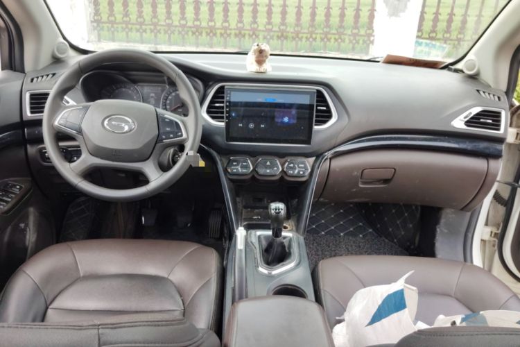 Used GAC Trumpchi GS4 2015 200T Manual Elite Edition Center Console