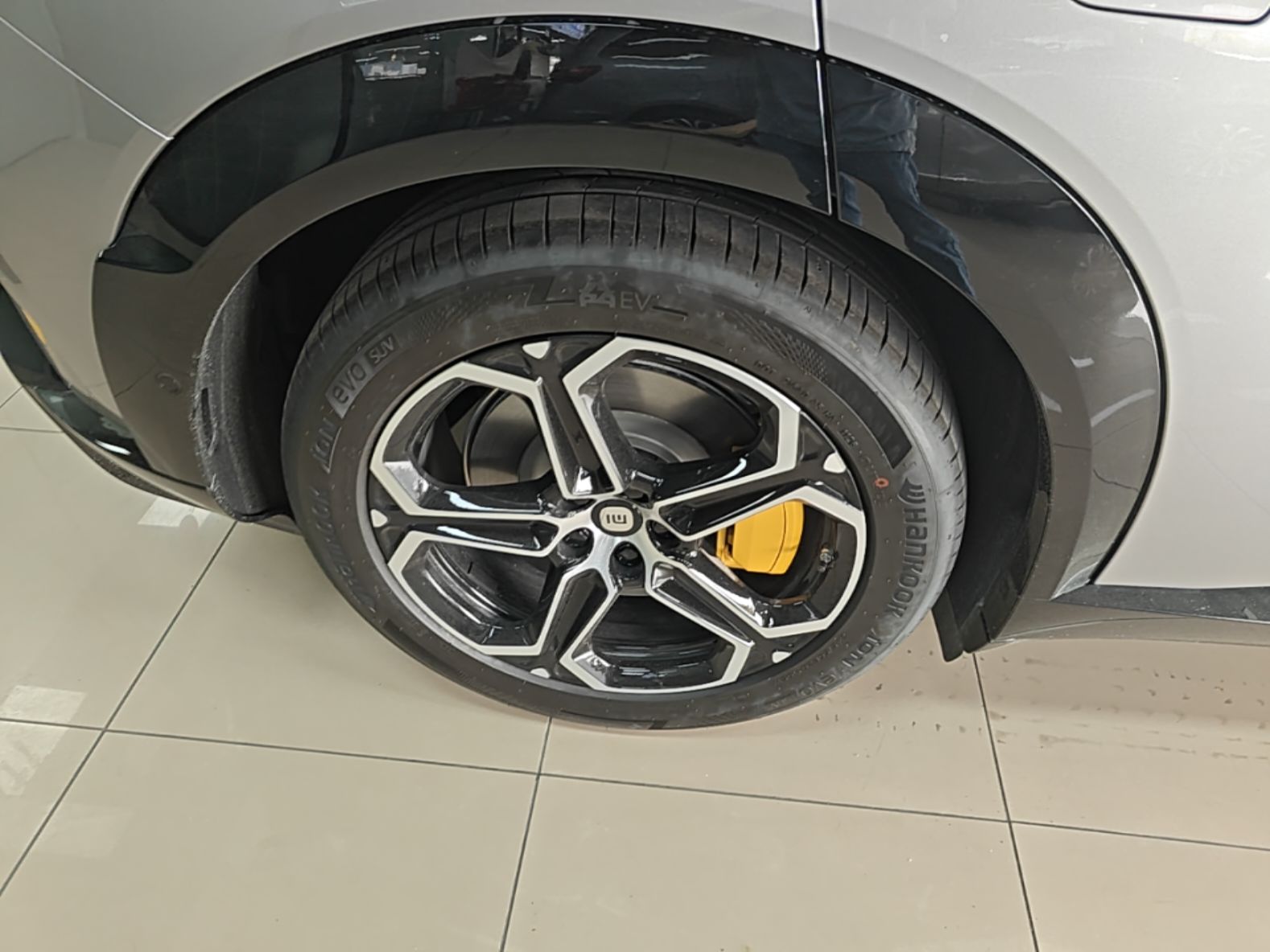 Xiaomi Auto YU7 2025 Ultra-Long Range All-Wheel Drive Pro Version — снимка 11