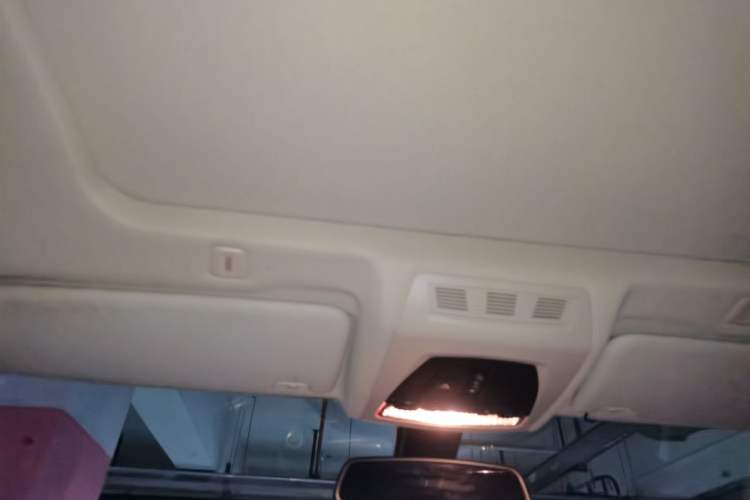 Used BMW 5 Series 2017 528Li Leading Model
