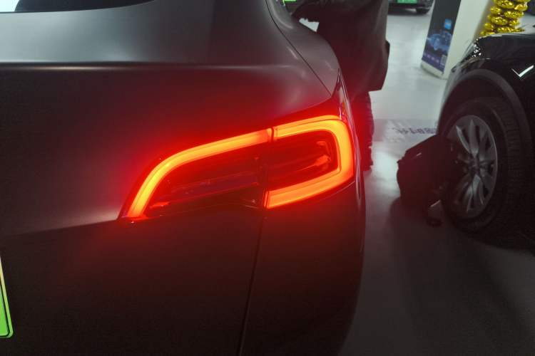 Used Tesla Model Y 2022 Rear-Wheel-Drive Version