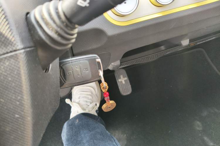 Used Wuling Hongguang MINIEV 2021 Macaron Premium Model – Lithium Iron Phosphate Vehicle Key