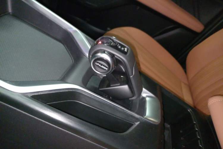 Used Haval H5 2023 2.0T Automatic Two-Wheel Drive LinkedIn Gasoline