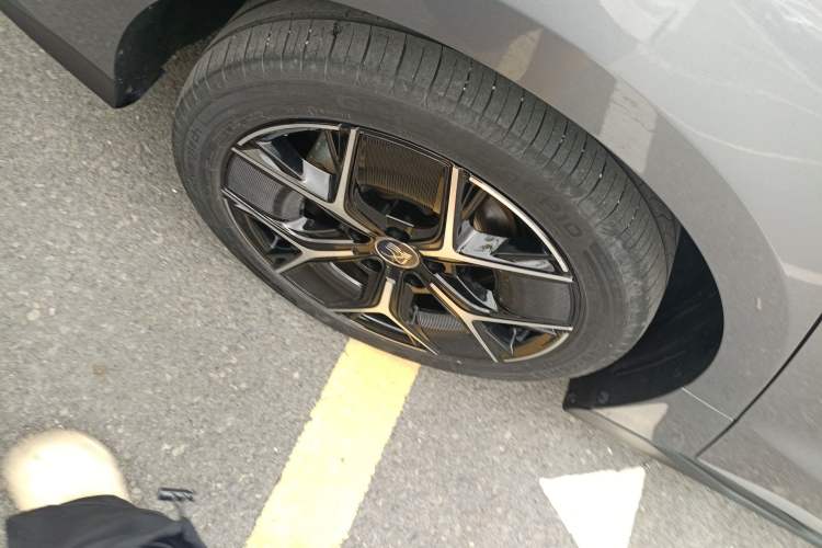 Used BYD Han 2024 EV Glory Edition 605KM Front-Wheel-Drive Premium Model Exterior 5