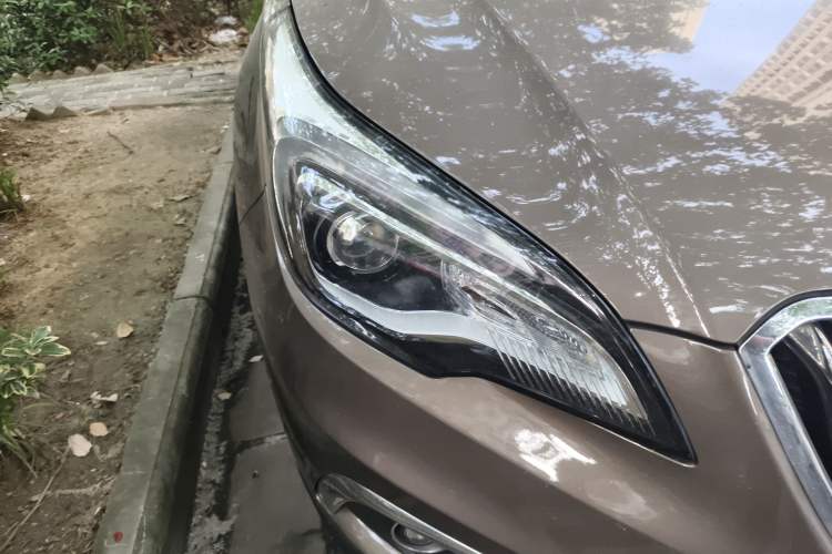 Used Buick Envision 2016 20T Two-Wheel-Drive Elite Model
