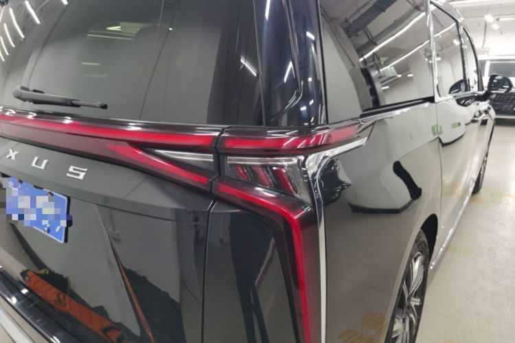 Used SAIC MAXUS G90 2022 2.0T Starry Seven-Seater