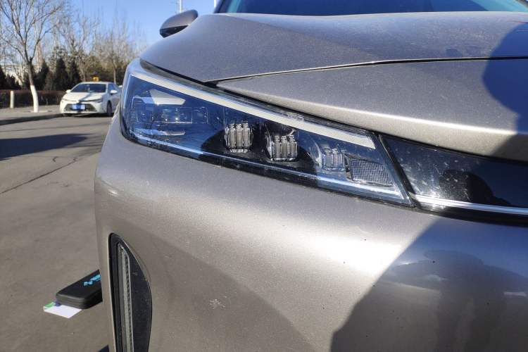 Used Roewe D5X DMH 2024 135 Flagship Edition
