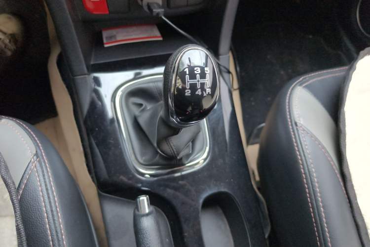 Used HYOSOW H3 2015 1.5L manual luxury version Gear Lever