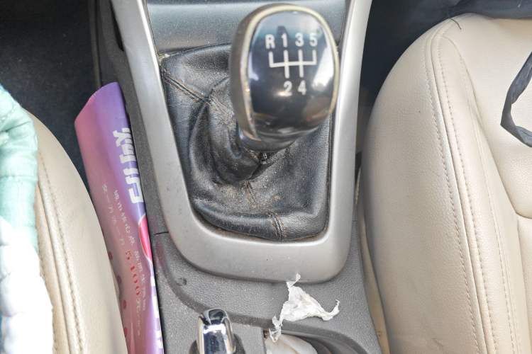 Used Baojun 630 2011 1.5L manual Elite version
