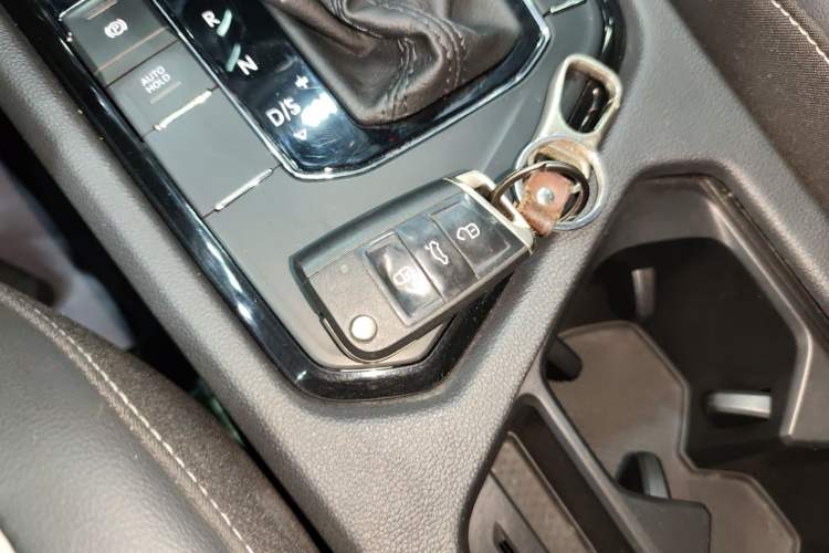 Used Volkswagen Tiguan L 2017 330TSI Automatic Two-Wheel Drive Flagship Edition