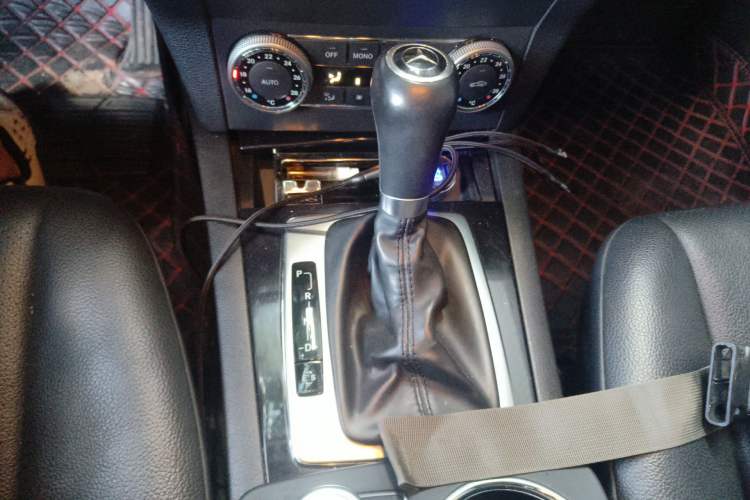 Used Mercedes-Benz GLK-Class 2011 GLK 300 4MATIC Dynamic Model