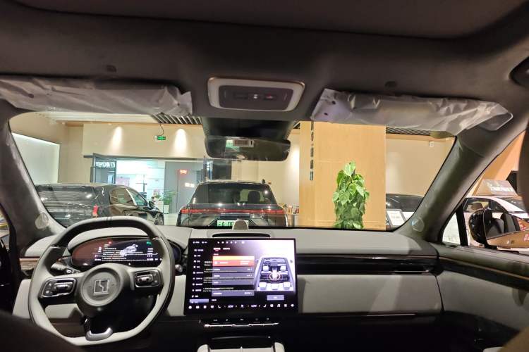 Used Zeekr 7X 2026 75kWh Rear-Drive MAX Edition Headliner