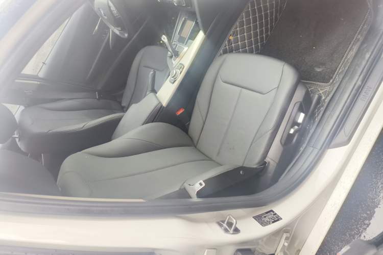 Used BMW 3 Series 2016 320i Fashion Model Right Front Seat