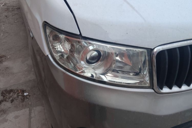 Used Jinbei New Hiace X30L 
