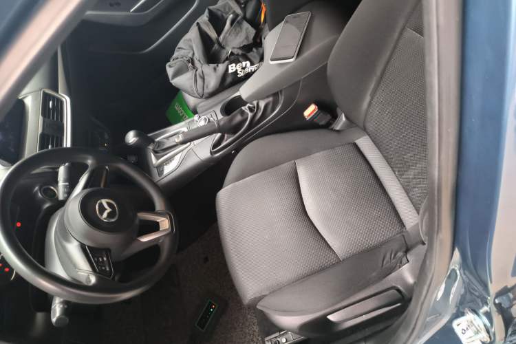 Used Mazda 3 Axela 2017 Sedan 1.5L Automatic Comfort Model Emission Standard China V
