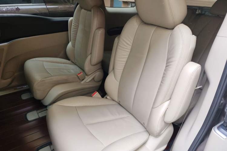 Used Buick GL8 2017 25S Prestige Version China V Standard Left Rear Seat