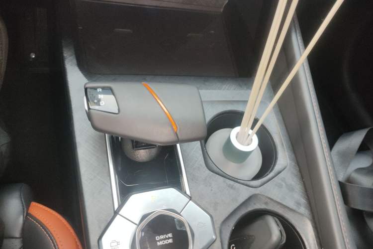 Used CHANGAN UNI-V 2023 1.5T Prestige Model Gear Lever