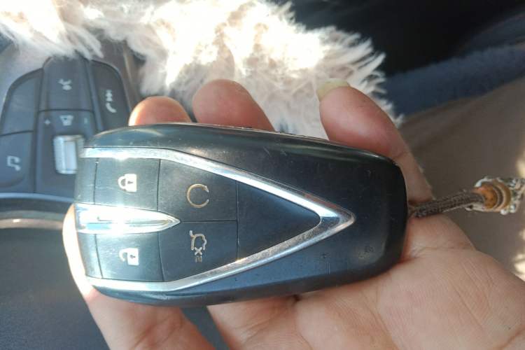 Used CHANGAN OSHAN X5 2021 1.5T DCT Prestige Edition
