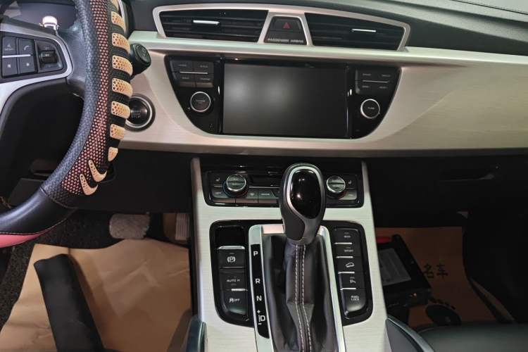 Used Geely Auto Emgrand X7 Sport 2016 1.8TD Automatic All-Wheel Drive Smart Version
