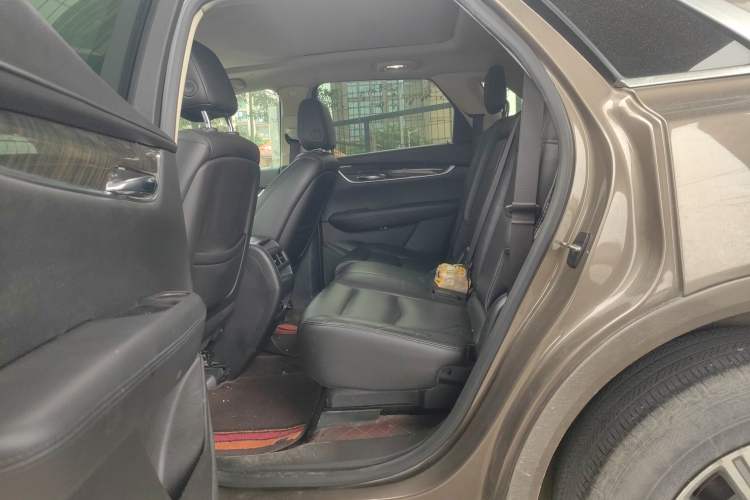 Used Cadillac XT5 2017 Anniversary Edition 25T Luxury Model
