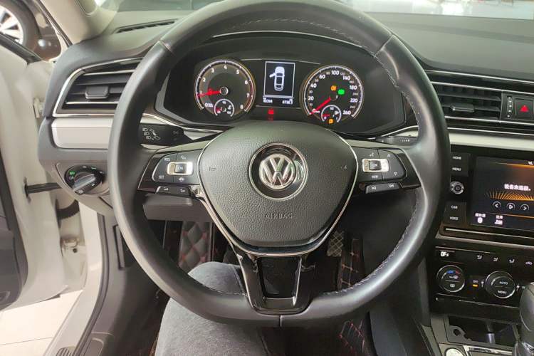 Used Volkswagen Lamando 2019 280TSI DSG Comfort Edition China VI standard