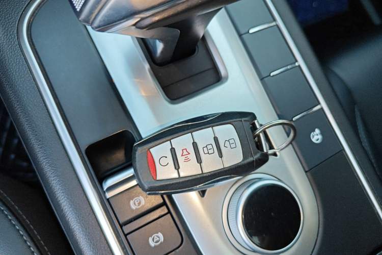 Used Great Wall Poer 2019 2.0T Automatic Gasoline Two-Wheel Drive Comfort Edition GW4C20B Vehicle Key