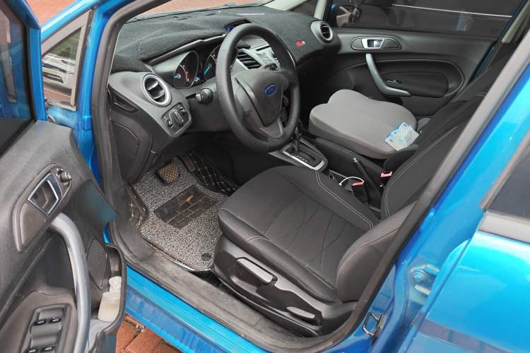 Used Ford Fiesta 2013 Hatchback 1.5L Automatic Fashion Edition Driver Seat