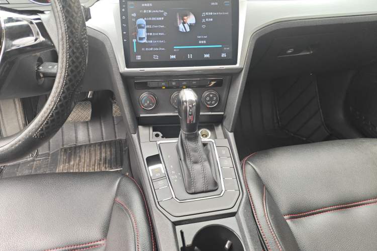 Used Volkswagen Lamando 2018 230TSI DSG Fashion Edition Gear Lever