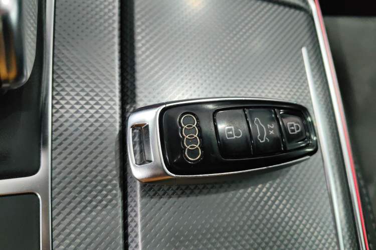 Used Audi A6L 2023 40 TFSI Luxury Dynamic Model
