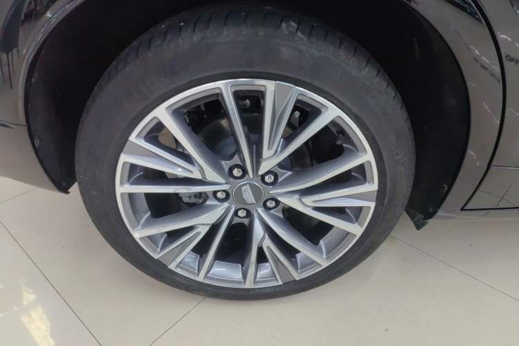 Used Cadillac GT4 2023 25T Luxury Model