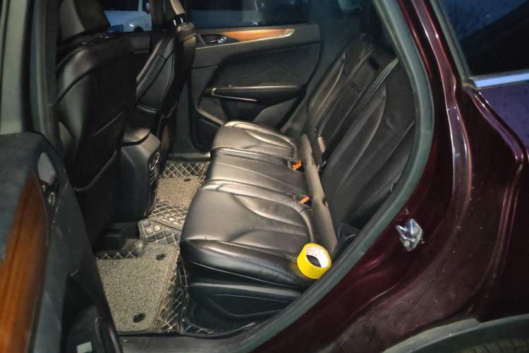 Used Lincoln MKC 2017 2.0T Two-Wheel-Drive Luxury Edition