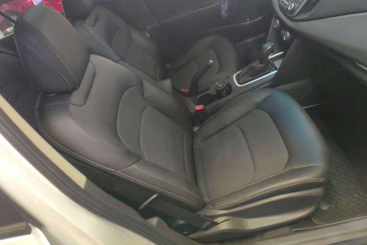 Used Chevrolet Cavalier 2019 320 Automatic Xinyue Edition Right Front Seat