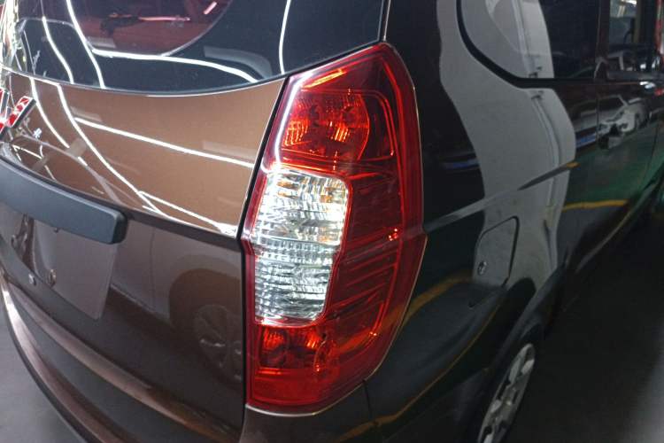 Used Wuling Hongguang 2015 1.5L S Base Model China IV Right Rear Taillight
