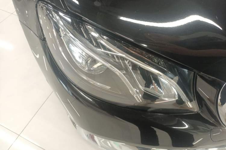 Used Mercedes-Benz E-Class 2020 E 300 L Luxury Model Right Front Headlight