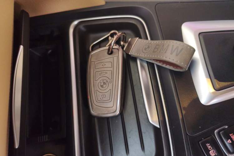 Used BMW 3 Series 2015 320Li Luxury Edition Fashion Model Vehicle Key