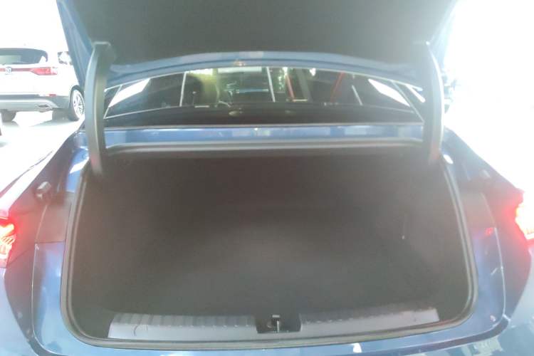 Used Geely Galaxy 8 2025 130km EM-P Starship Edition
