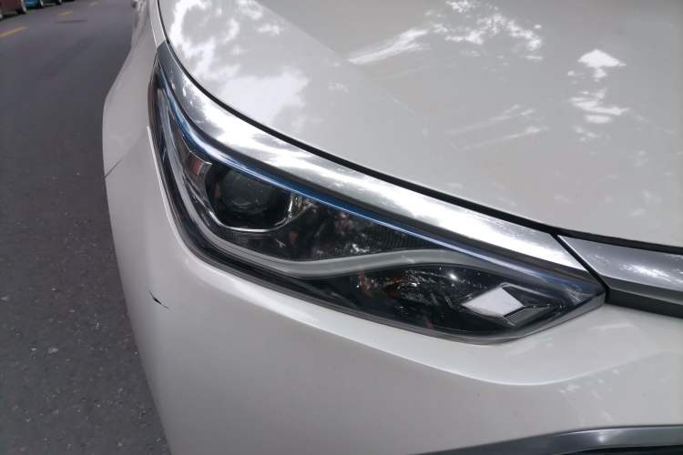 Used Toyota Levin 2017 Revised Dual-Engine 1.8H GS E-CVT Elite Sunroof Version China V Standard Right Front Headlight