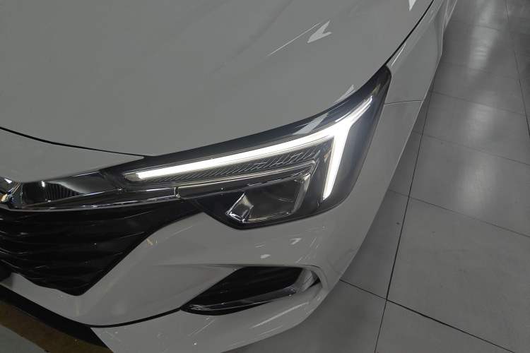 Used Roewe i6 MAX New Energy 2022 EV 500 Grand Touring Edition with Sunroof