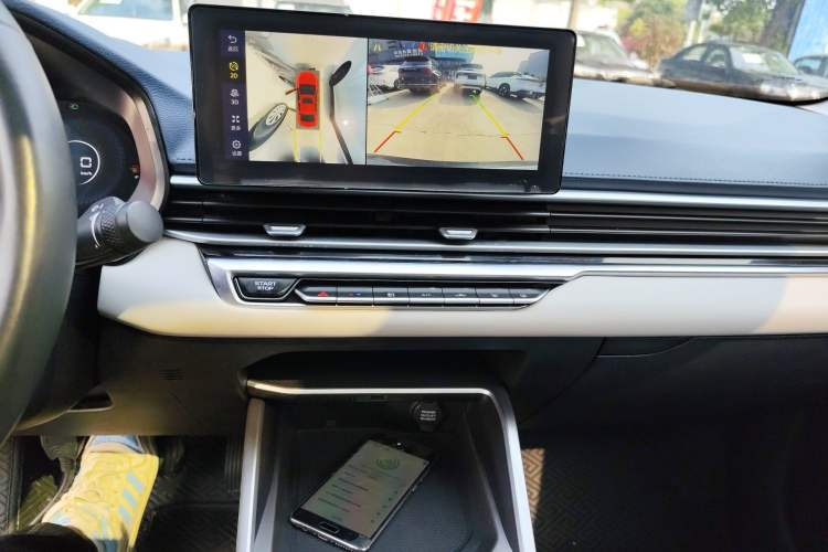 Used Geely Auto Emgrand 2022 4th Generation 1.5L CVT Flagship Model
