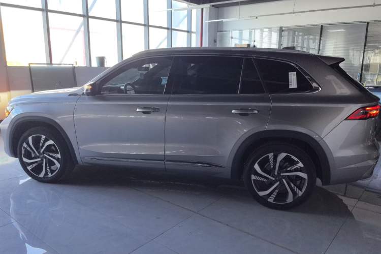 Used Geely Auto Monjaro L 2024 2.0TD High-Power Automatic Two-Wheel Drive Skyline Edition
