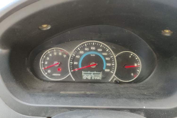 Used Wuling Rongguang V 2015 1.5L Base Version