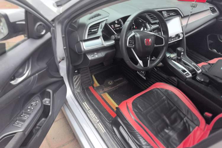 Used Honda Civic 2016 220TURBO CVT Luxury Edition
