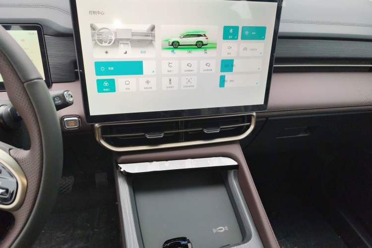 Used JETOUR X90 PRO 2024 1.6T DCT Luxury Edition 5 Seats
