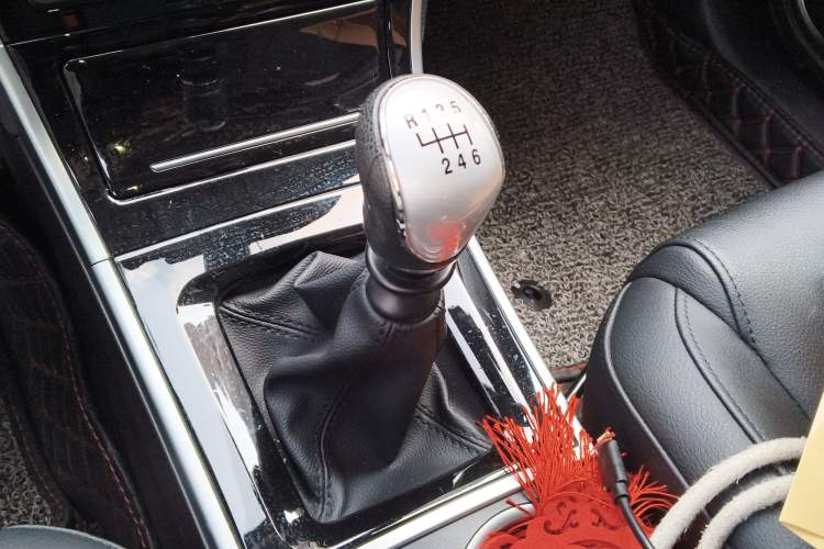 Used Haval H2 2017 Red-Label 1.5T Manual Two-Wheel Drive Luxury Model