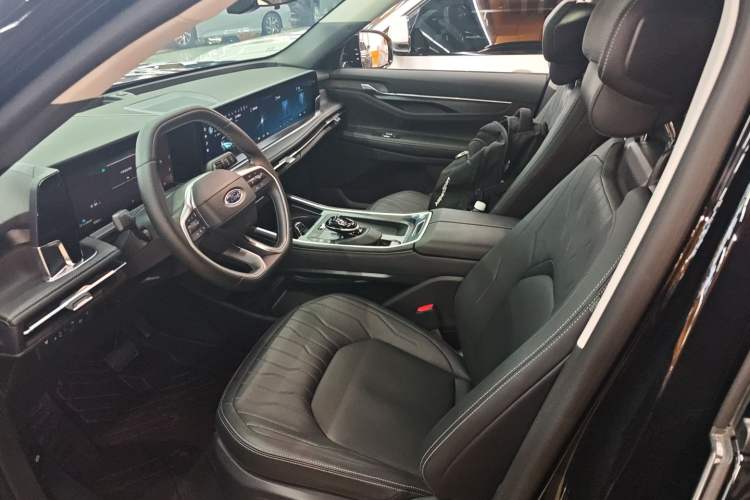 Used Ford Edge 2025 Ford Explorer L 2.0T EcoBoost E-Hybrid Two-Wheel Drive 7-Seater Luxury Model